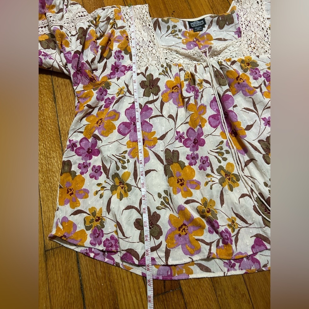 Angie Floral Peasant Top Plus Size 2X Ballon Sleeve Crochet Detail - Picture 10 of 10